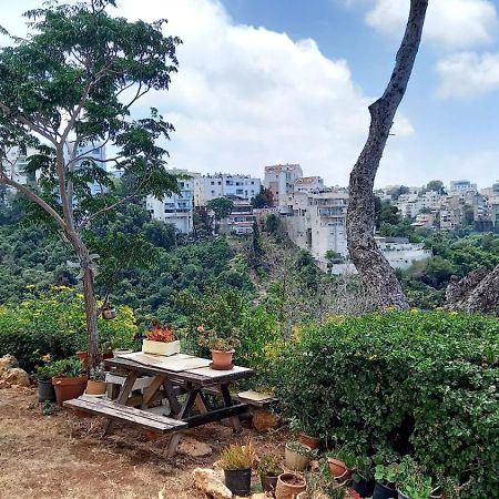 Stella Maris Hosting Apartment Haifa Bagian luar foto