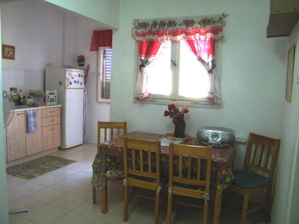 Stella Maris Hosting Apartment Haifa Ruang foto