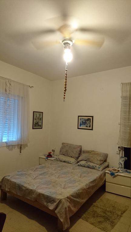 Stella Maris Hosting Apartment Haifa Bagian luar foto