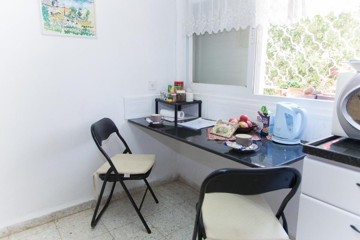 Stella Maris Hosting Apartment Haifa Bagian luar foto